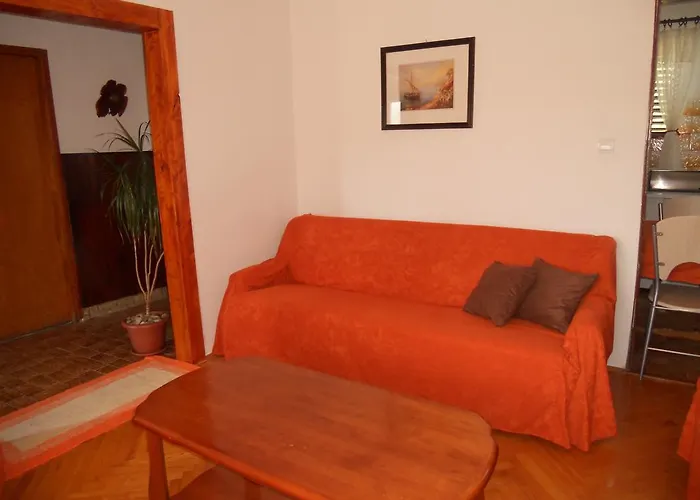 Guste דירה שיבניק