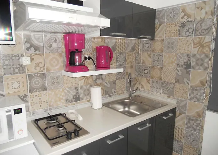 Guste דירה שיבניק